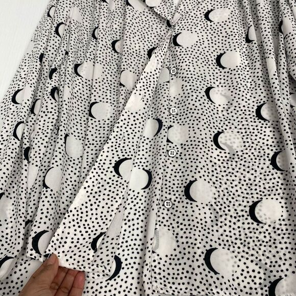 Cabi Eclipse Blouse size S style4340 Moon figures white/Black With Front Buttons - Picture 7 of 11